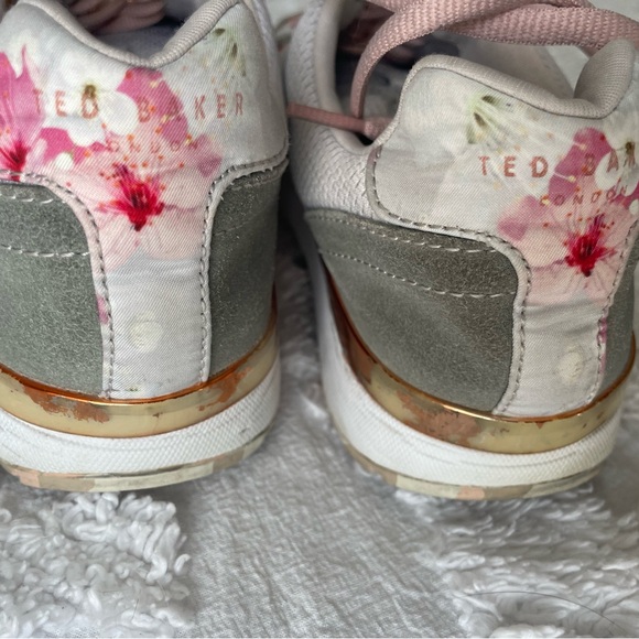 Ted Baker/Floral and grey sneakers size 7.5 - Picture 3 of 7